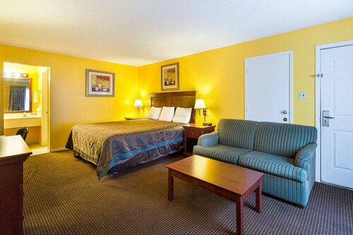 Гостиница Econo Lodge Inn & Suites Fulton Rockport