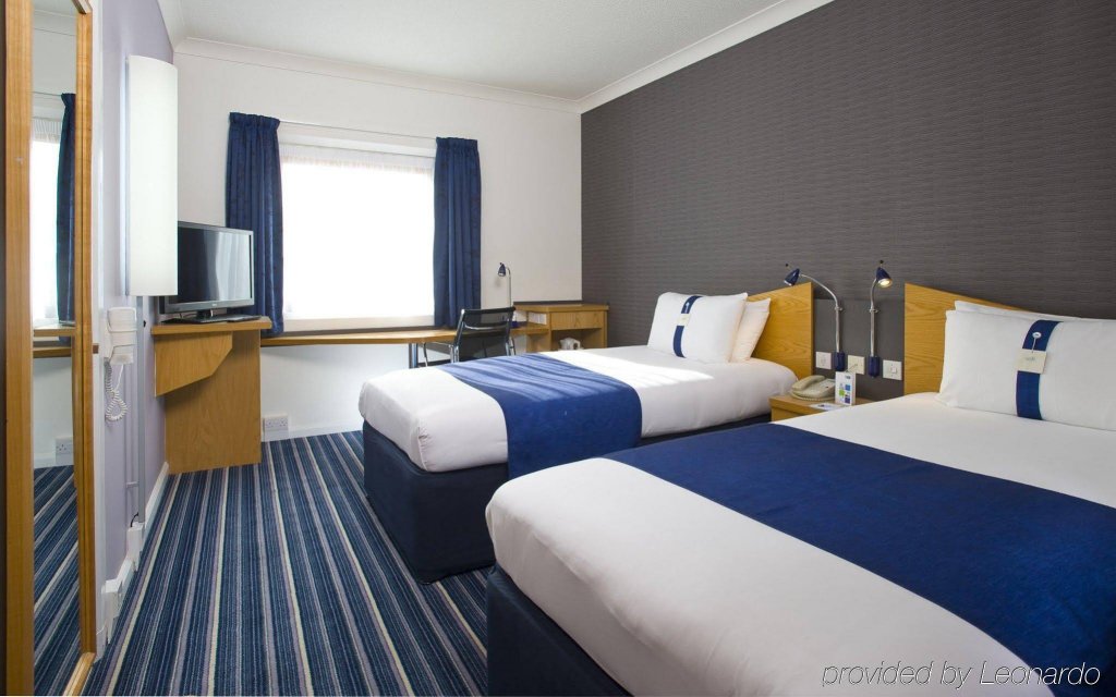 Фото Holiday Inn Express Bristol - Filton, an Ihg Hotel