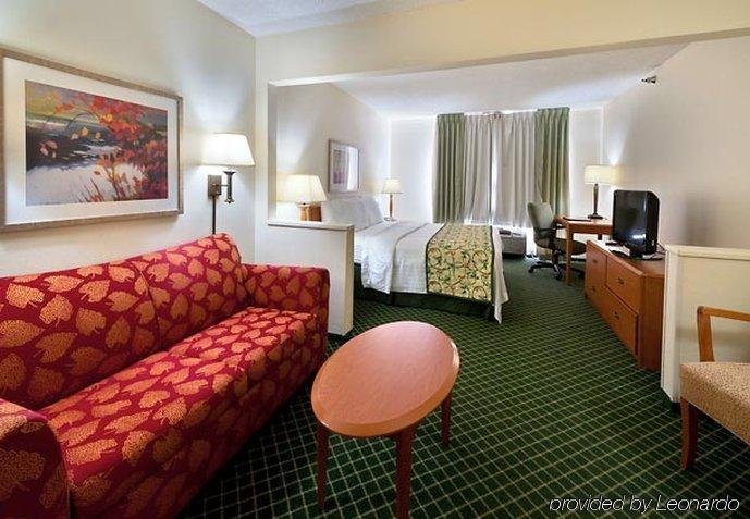 Фото Fairfield Inn Pensacola