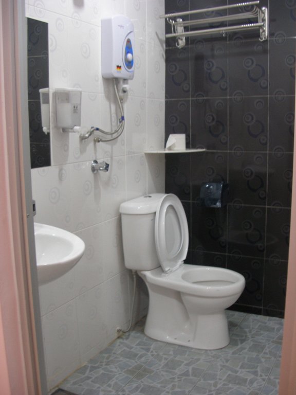 Фото Hotel Zamburger Sungai Besi