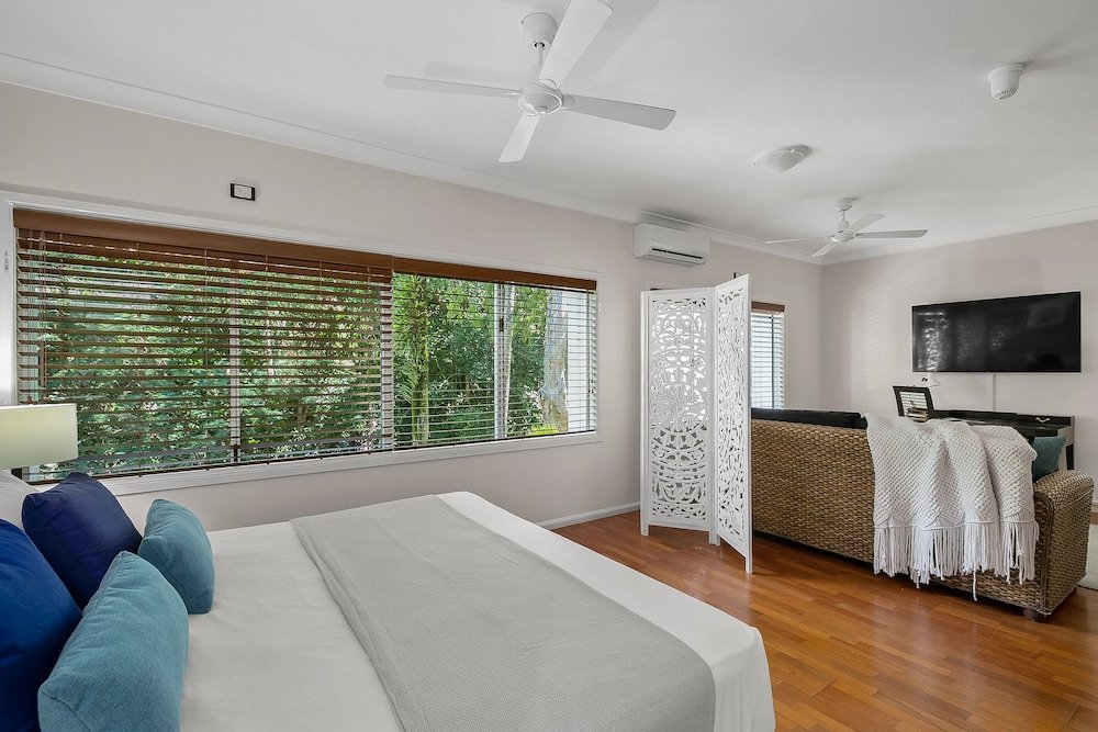 Фото Belle Escapes - Oceanview Suite Alamanda Beachfront Resort 88