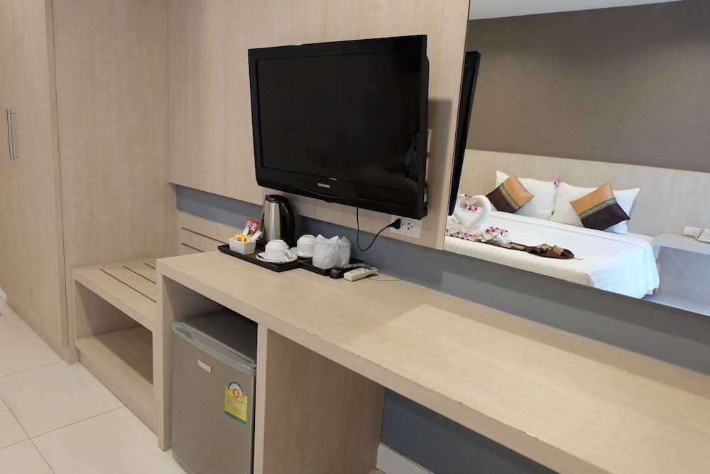 Фото Airport Mansion Phuket