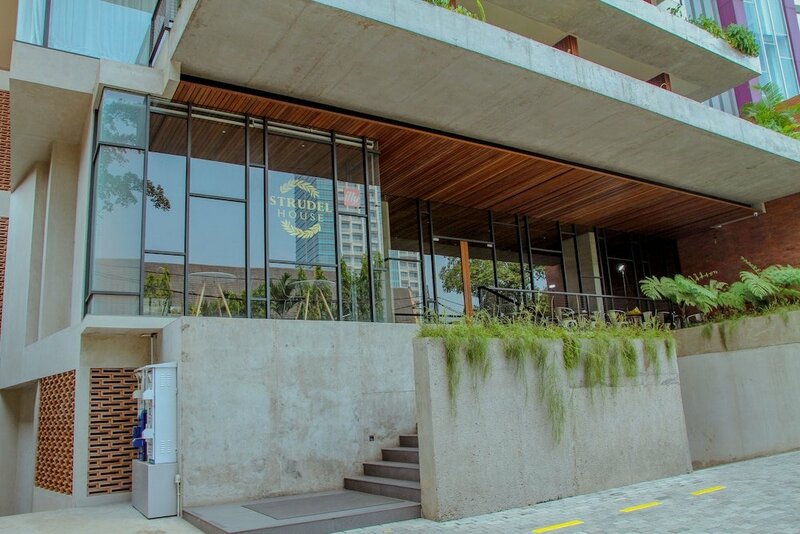 Гостиница Nagomi Suites в Джакарте
