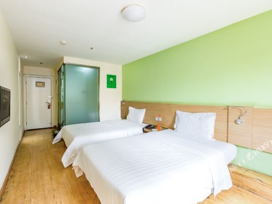 Фото 7 Days Inn Bayi Square Second Branch