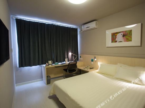 Фото Jinjiang Inn Dujiangyan Taiping Street