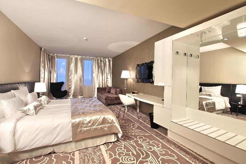 Фото Falkensteiner Hotel Belgrade