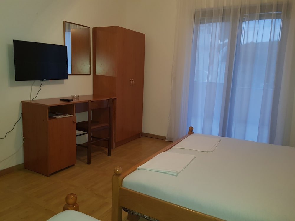 Фото Hotel Mediteran Ulcinj