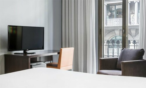 Гостиница Hotel Ilunion Almirante в Барселоне
