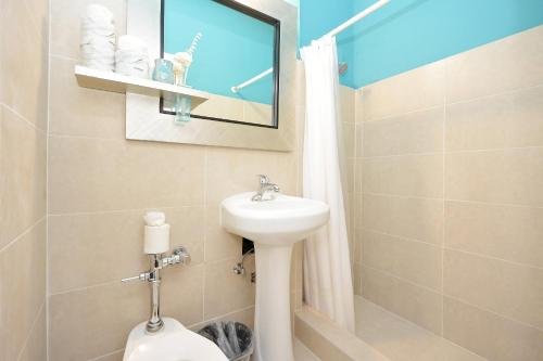 Фото South Beach Rooms and Hostel