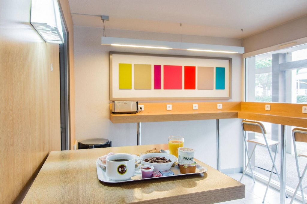 Фото B&B HOTEL Bordeaux Mérignac Hôtel de Ville