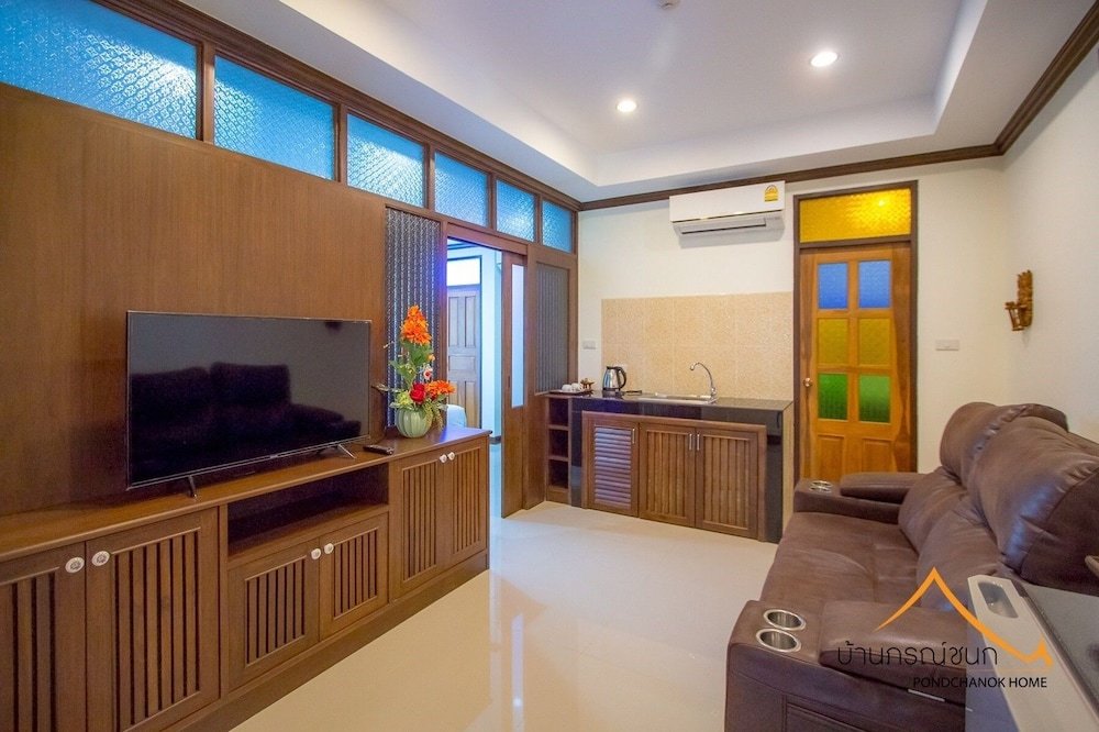 Фото Baan Ponchanok Hotel