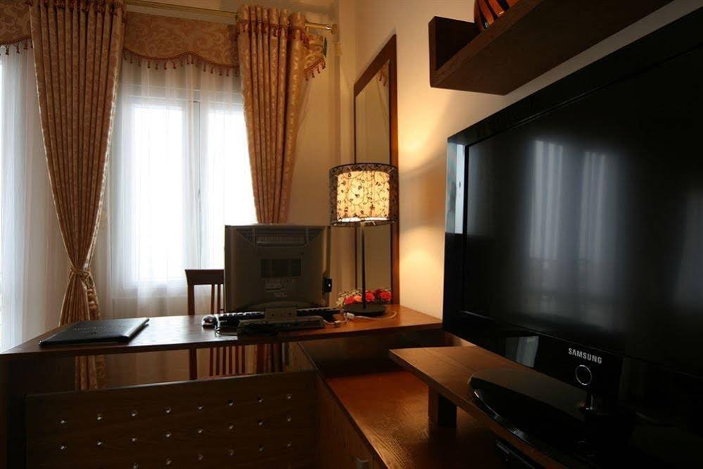 Фото Halley Hostel & SPA Hanoi