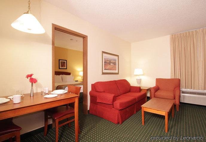 Фото Hawthorn Suites by Wyndham Louisville North