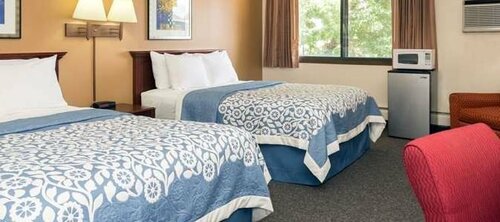 Внешний вид отеля Days Inn by Wyndham Fort Collins в Форт-Коллинзе, фото 4