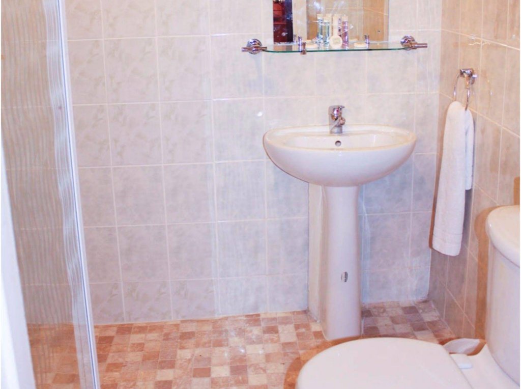 Фото Lampton Guest House