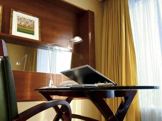 Фото Renaissance Wuhan