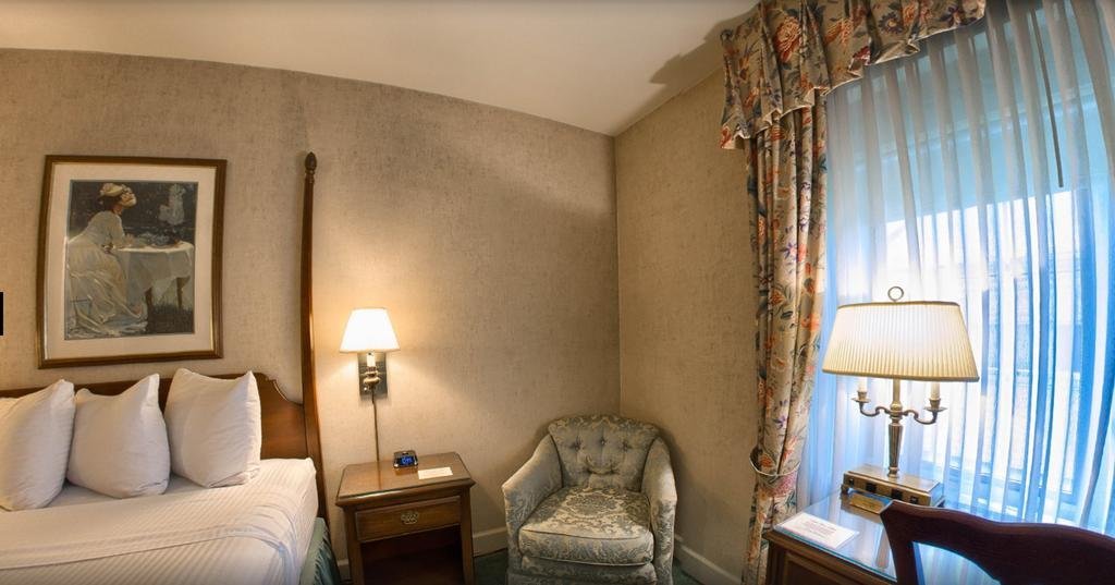 Фото Bell Tower Hotel