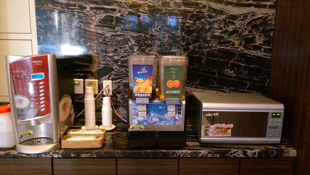 Фото Moonshy Boutique Motel