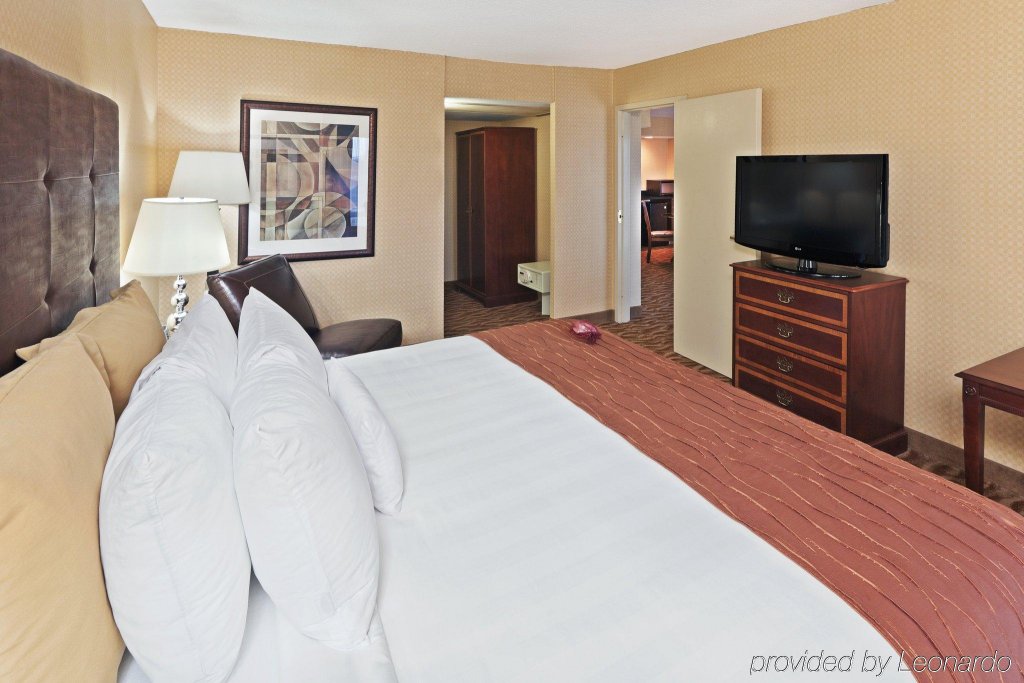 Фото Crowne Plaza Dallas Downtown