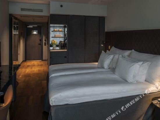 Фото Hotel At Six