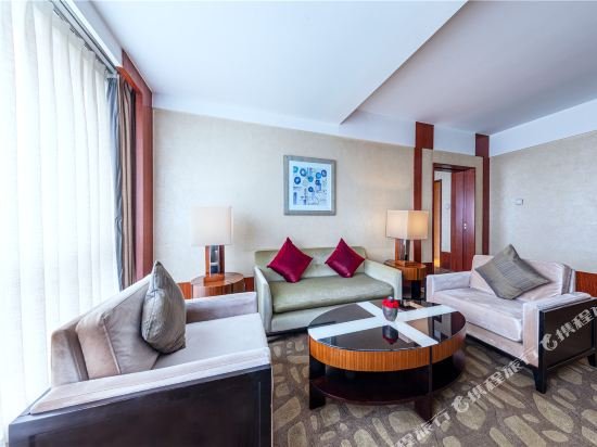 Фото The Beijing Kuntai Royal Hotel