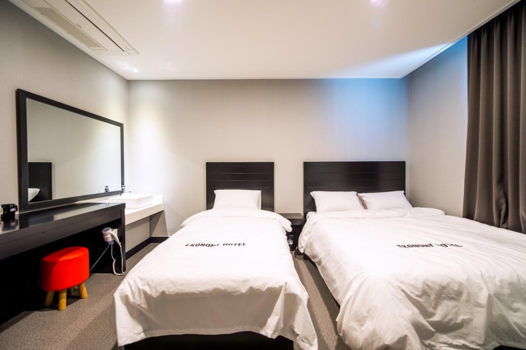 Фото Ekonomy Hotel Sokcho