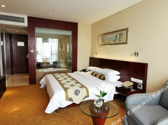 Фото Nanjing New Century Hotel