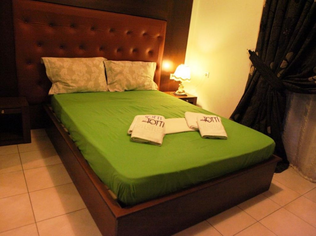 Фото Toti Boutique Rooms
