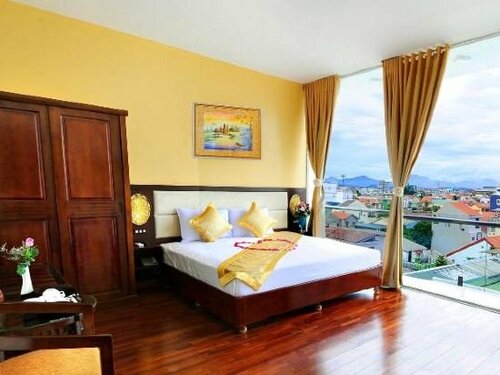 Гостиница Thanh Lich Hue Hotel в Хюэ