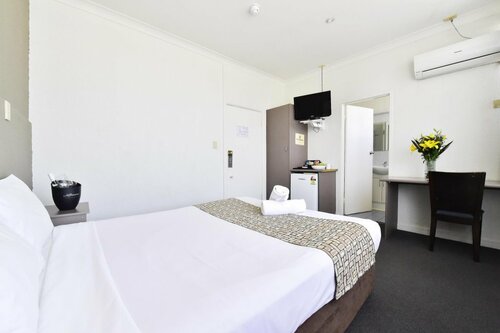 Гостиница Diplomat Motel Alice Springs