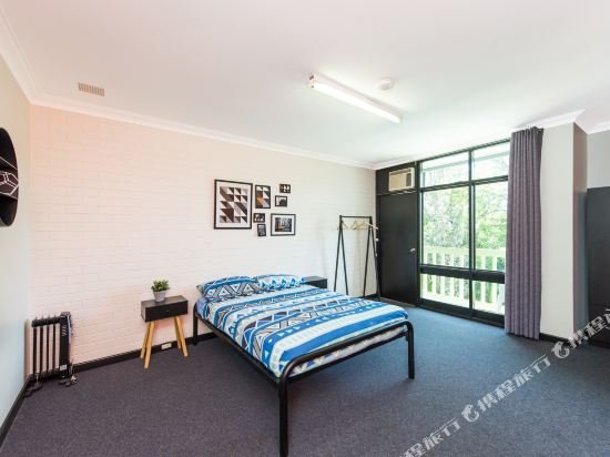 Фото Billabong Backpackers Resort