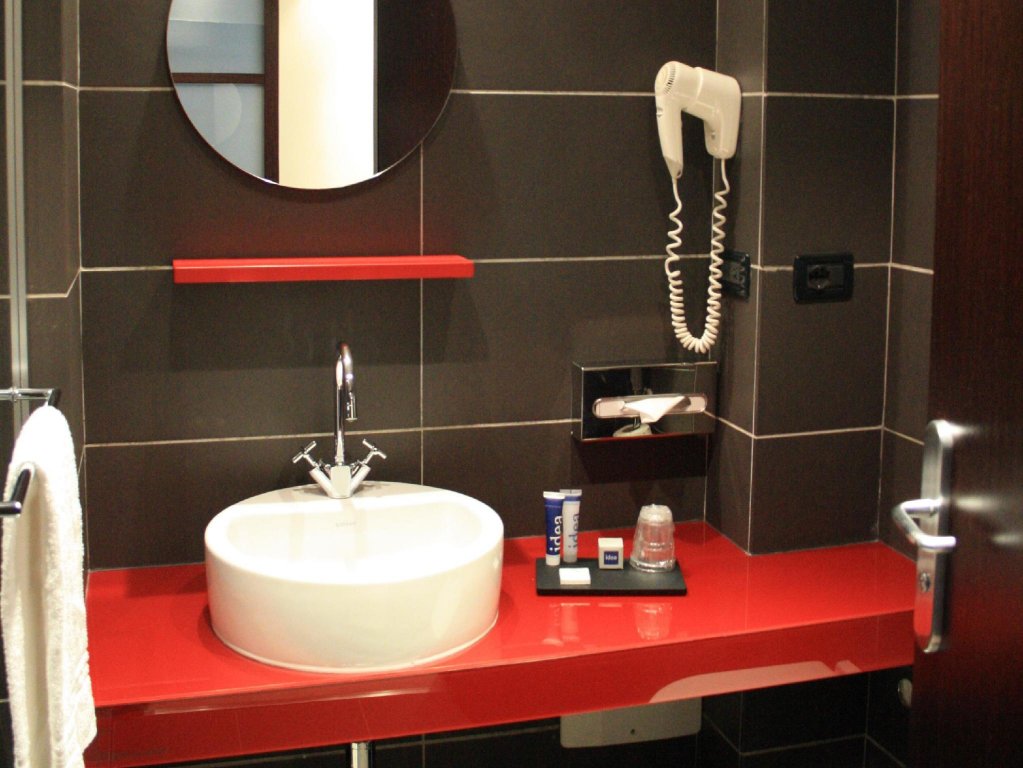 Фото iH Hotels Milano Watt 13