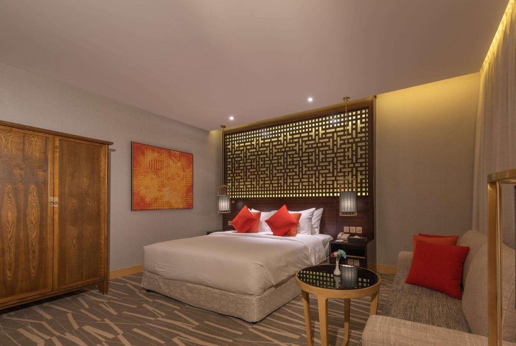 Фото Ramada Al Qassim Hotel And Suites