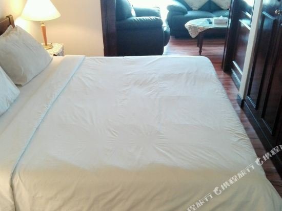 Фото Excellent Service Suites at Times Square