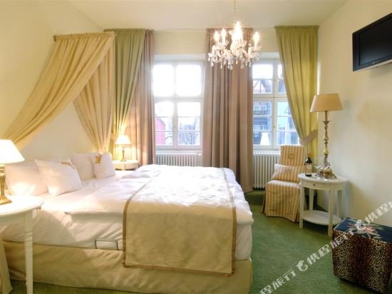 Фото Hotel Zur Goldenen Krone