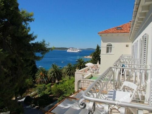 Внешний вид отеля Hotel Moeesy, Blue & Green Oasis в Хваре, фото 1