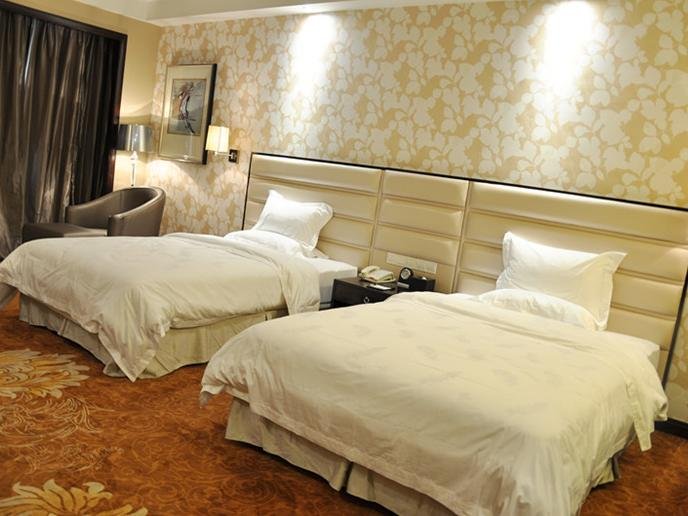 Фото Country Garden Phoenix Hotel Yunfu