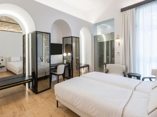 Фото S Paul Hotel