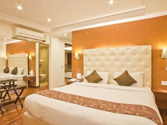 Фото New Leaf Hotel