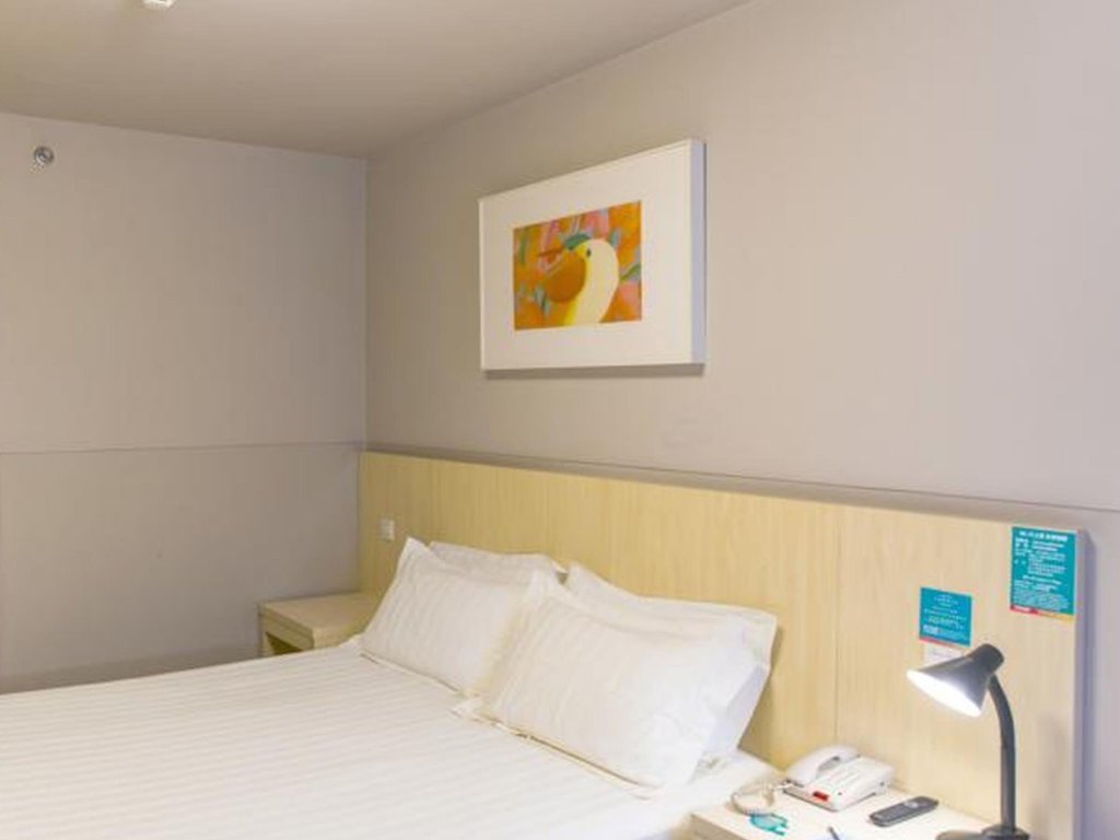 Фото Jinjiang Inn Xian High Technology Development Zone Dazhai Road Rongqiao City Branch