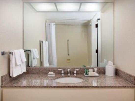 Фото Hilton Oakland Airport