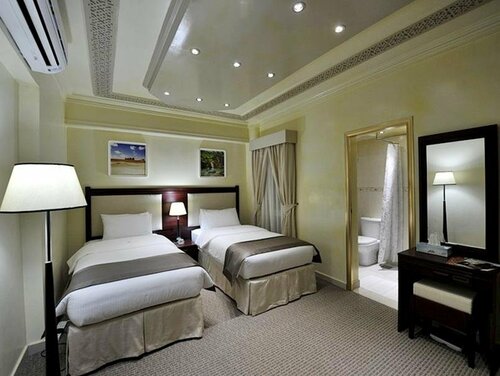 Хостел Oman Palm Hotel Suites в Эс-Сибе