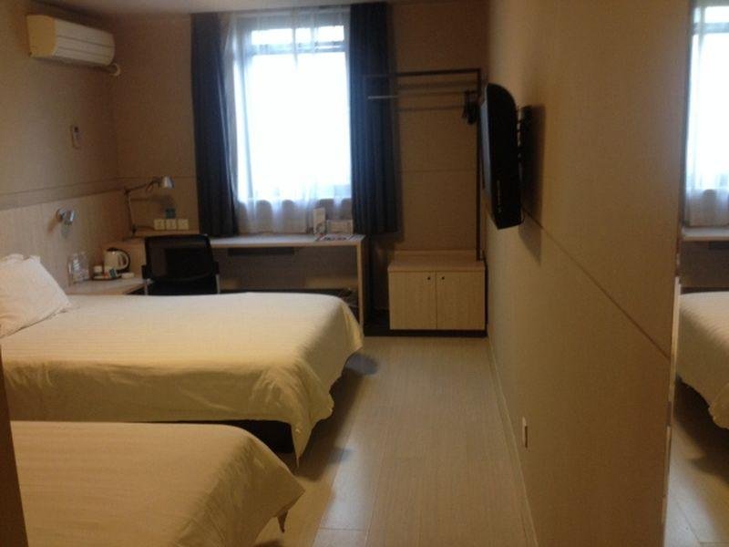 Фото Jinjiang Inn Shanghai Maotai Road Branch