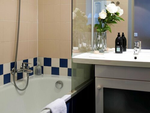 Гостиница Aparthotel Adagio La Défense Kléber в Курбевуа