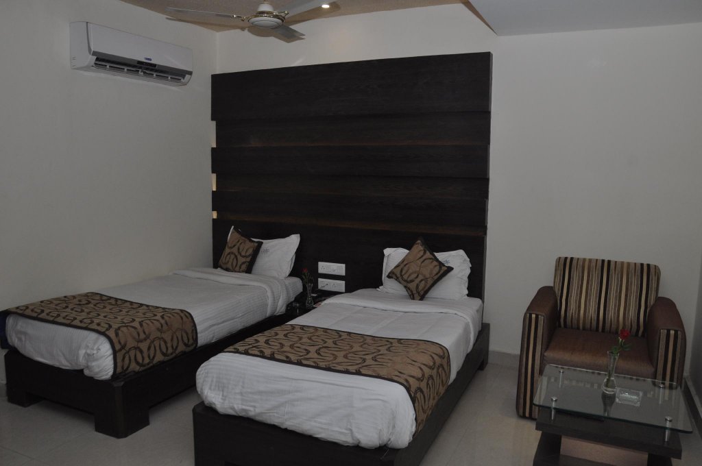 Фото Hotel Galaxy