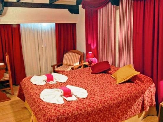 Фото Ruca Cheli Village Ski Hotel