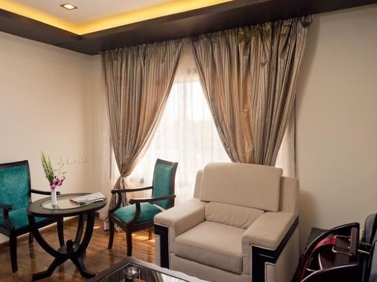 Фото Hotel Southern Grand