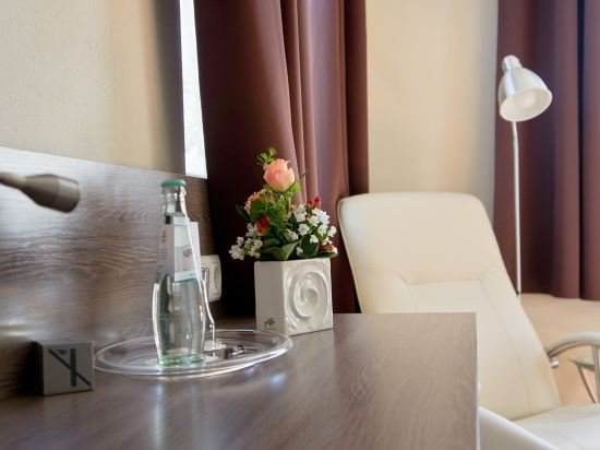 Фото Hotel-Restaurant Kastanienhof Lauingen