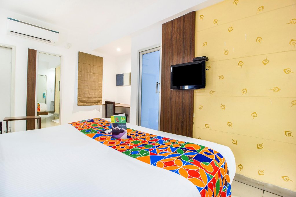 Фото Hotel Kalyan