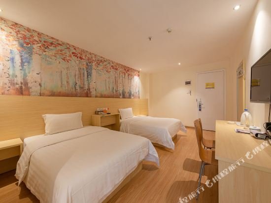 Фото 7 Days Inn Foshan Temple Baihua Squrare Branch